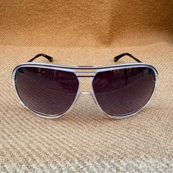 Michael Kors M2454S Medina Sunglasses with black frame - Picture 4 of 13